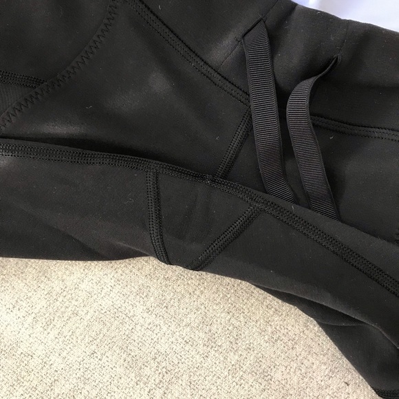 Lululemon cropped leggings - Picture 2 of 4